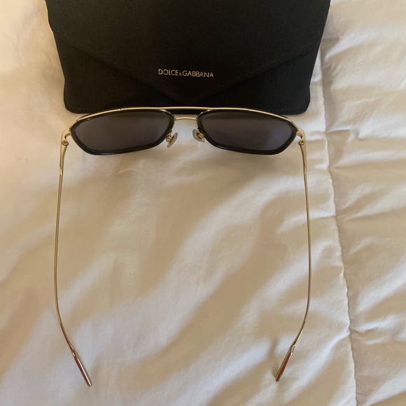 Dolce & Gabbana black/gold square aviator sunglasses - Picture 5 of 8